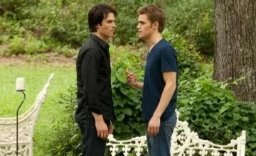 Смотреть Дневники вампира 2 сезон 1 серия онлайн