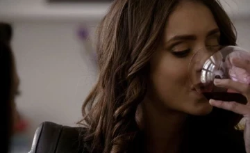 Кадр из «Дневники вампира» 2 сезон 17 серия