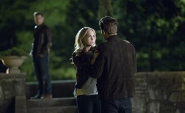 Смотреть Дневники вампира 7 сезон 22 серия онлайн